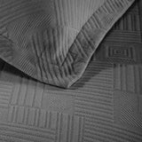 Cotton Jacquard Matelassé Scalloped Geometric Fret Bedspread Set