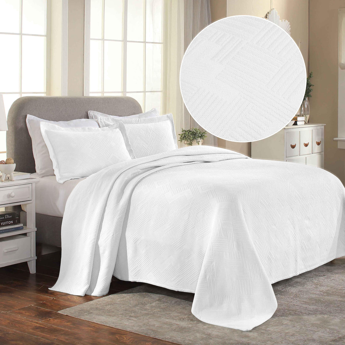 Cotton Jacquard Matelassé Scalloped Geometric Fret Bedspread Set