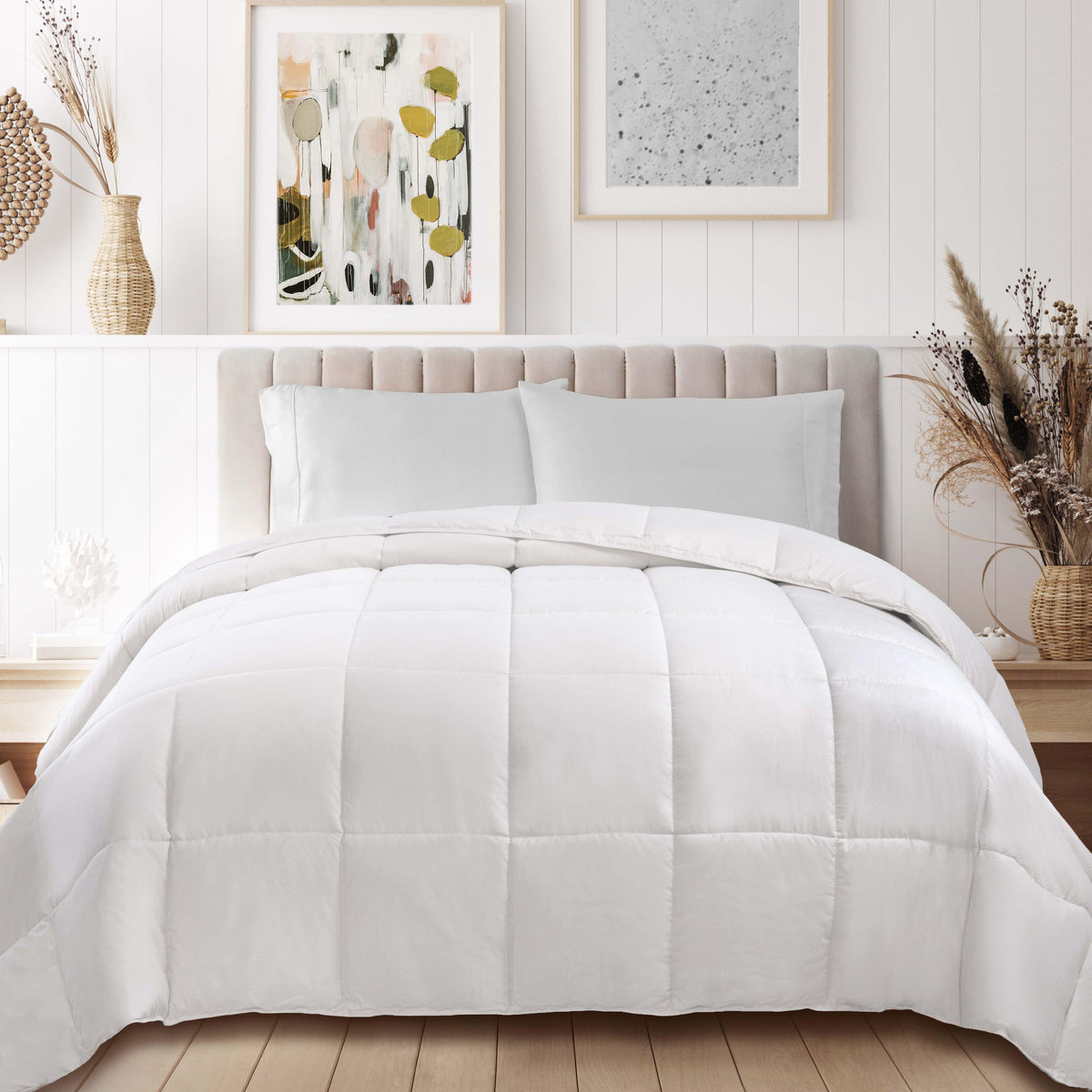 Classic Reversible Medium Weight Down Alternative Microfiber Comforter
